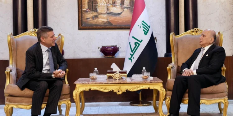 لقاء ثقيل في بغداد.. هرمز وإيران وحصر السلاح تتصدر مباحثات حسين وفاجن
