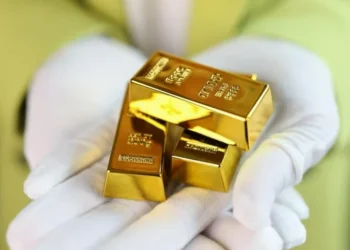 الذهب يتراجع في الأسواق العالمية مع استمرار توقعات ارتفاع أسعار الفائدة