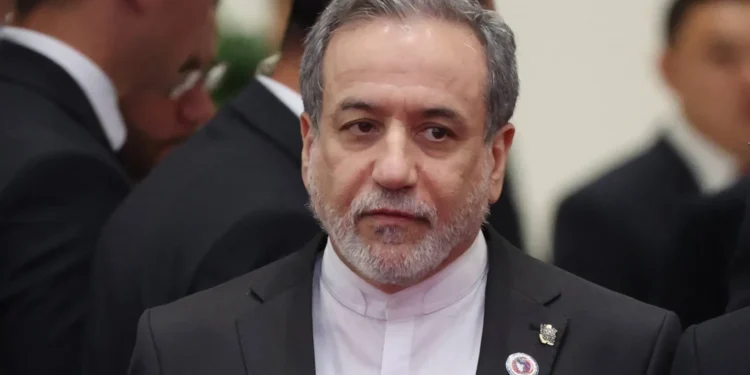 رغم رفض ترامب.. عراقجي يجري مباحثات مع الوسطاء وينتظر ردا على مقترح “الأيام السبعة”
