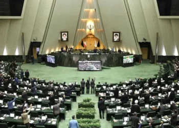 البرلمان الإيراني: الانتهاء من دراسة مشروع “تأمين مضيق هرمز والخليج”