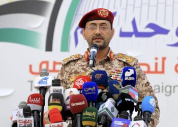 الحوثيون: استهدفنا المرافق والبنى التحتية العسكرية في قاعدة الملك خالد الجوية