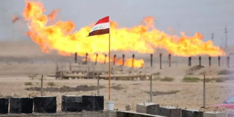 من 20 سنتاً إلى 3 دولارات للبرميل.. العراق يرفع علاوة شحنات النفط خارج هرمز