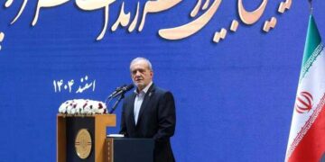 بزشكيان يفتح باب التهدئة: إيران لا تريد استمرار الحرب مع واشنطن