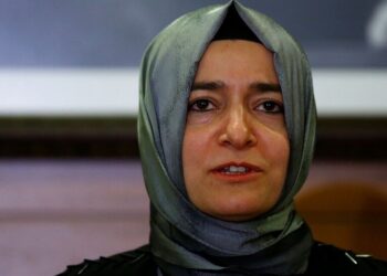 ضربة لحزب أردوغان.. نائبة رئيس العدالة والتنمية تقدم استقالتها على خلفية اتهامات بالفساد