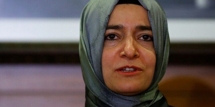 ضربة لحزب أردوغان.. نائبة رئيس العدالة والتنمية تقدم استقالتها على خلفية اتهامات بالفساد