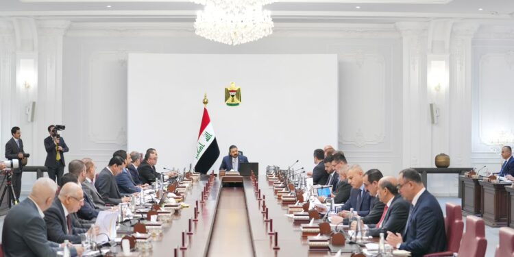 مجلس الوزراء يصوت على عدة مشاريع قوانين بينها الحشد الشعبي ويرسلها إلى البرلمان