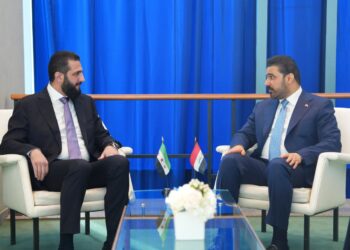 الزيدي والشرع يبحثان تطوير العلاقات الثنائية وجهود دعم التهدئة في المنطقة