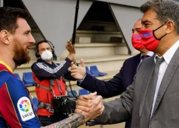 لابورتا عن عودة ميسي إلى برشلونة: لن يأتي ليلعب 15 دقيقة