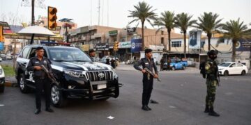 شرطة الرصافة تطيح بمتهم سرق محال موبايلات في زيونة منتحلا صفة منتسب أمني