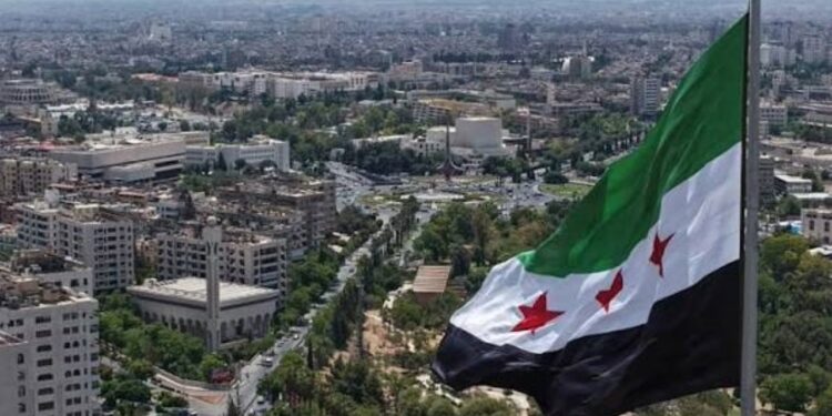 إعلام عبري يكشف تفاصيل مخطط إسرائيلي: توسيع العمليات في سوريا وغزو دمشق