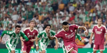 الهزيمة الأولى يا مورينيو.. ريال مدريد يعاقب نفسه ويخسر من بيتيس بهدف نظيف