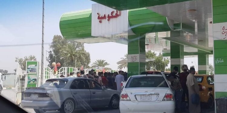 من طوابير المحطات إلى أزمة الكهرباء.. مجلس ديالى يتحرك لمعالجة ملفي الوقود والطاقة