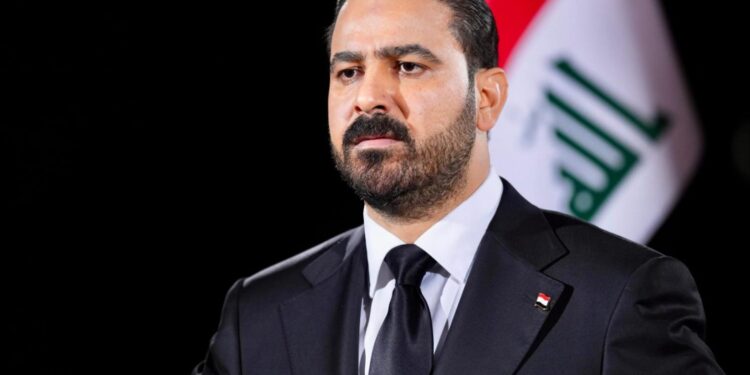 الزيدي: الفصائل ستبدأ تسليم أسلحتها على أن تنتهي العملية بحلول 30 حزيران 2027