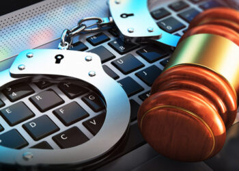 مسودة قانون جرائم تقنية المعلومات تثير اعتراضات حقوقية.. تحذير من قيود على حرية التعبير