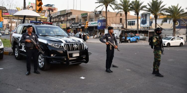 حملة استباقية في بغداد الجديدة.. شرطة الرصافة تضبط مخدرات وأسلحة وأختاما مزورة