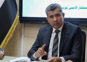 معن: تسليم معسكر زليكان للحكومة الاتحادية يعزز السيادة ويدعم حصر السلاح بيد الدولة