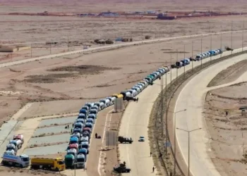 من بانياس إلى الوليد.. تدفق صهاريج البنزين المستورد إلى العراق ضمن خطة لاستيراد 3 آلاف صهريج
