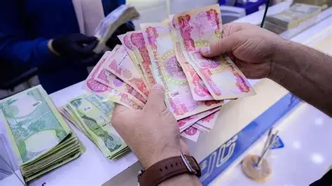 وزارة المالية تباشر بتمويل رواتب الموظفين لشهر أيلول