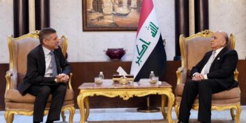 القائم بالأعمال الأمريكي الجديد يبدأ لقاءاته في العراق.. بحث مع وزير الخارجية حصر السلاح وانعكاسات العقوبات