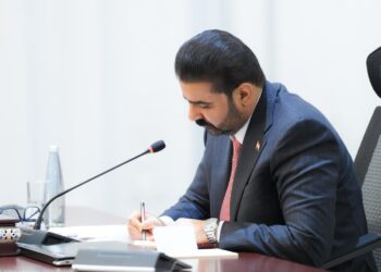 بعد تظاهرات اليوم.. الزيدي يوجه بتخصيص درجات وظيفية للخريجين القدامى حسب الحاجة الفعلية