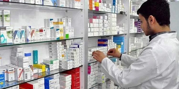 أسعار الأدوية والوصفات تحت مجهر البرلمان.. لجنة تحقيق أمامها 15 يوما