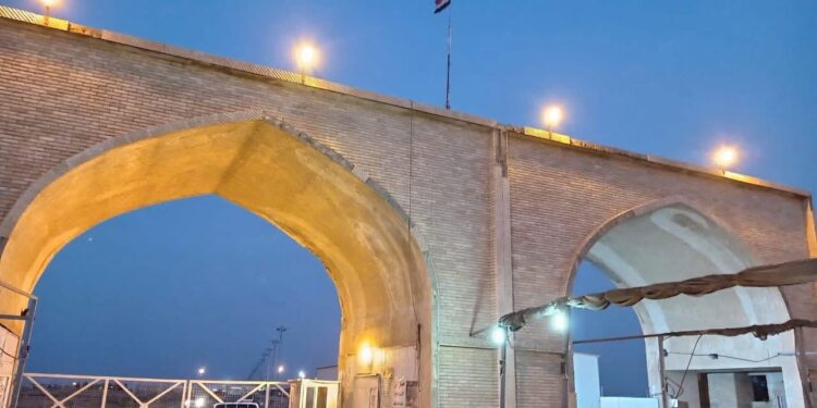 بعد مرور المسافرين العالقين.. إغلاق منفذ الشيب الحدودي مع إيران