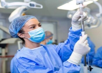 التعليم تنذر كليات الطب بالجامعات الأهلية: إزالة المخالفات أو تعليق القبول
