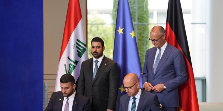 العراق يستعين بـ”سيمنس” لإنشاء محطات كهربائية تعتمد أنواع الوقود المتاحة