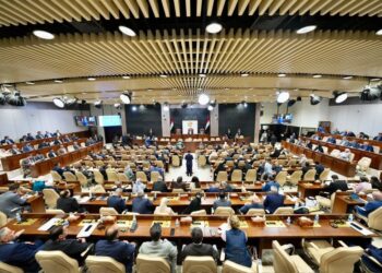 مجلس النواب يوصي بإعادة النظر بقرار زيادة سعر المشتقات النفطية ومحاسبة المهربين