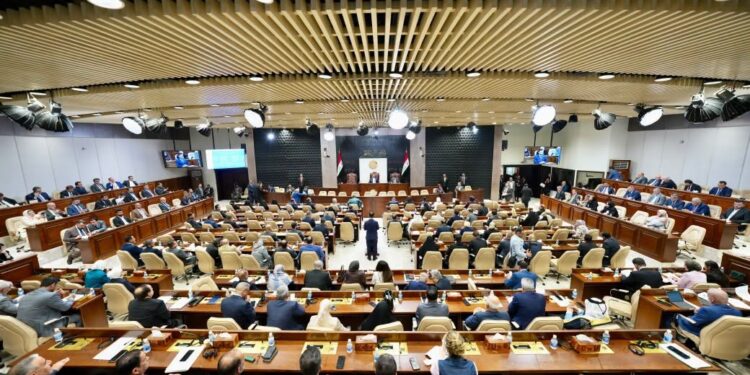 مجلس النواب يوصي بإعادة النظر بقرار زيادة سعر المشتقات النفطية ومحاسبة المهربين