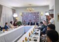 بالصور.. العمق تجمع نواباً ووزراء سابقين وخبراء ورجال أعمال لبحث تعظيم الإيرادات وإدارة الأصول