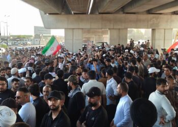 تظاهرات أمام مطار النجف وإدارته تؤكد: لا توجيهات لاستئناف استقبال الرحلات الجوية الإيرانية