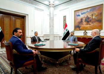 الرئاسات تؤكد دعم مطلب الحكومة العراقية باستثناء مطار النجف من العقوبات الأمريكية على الرحلات الإيرانية
