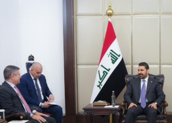 القائم بالأعمال الأمريكي الجديد في ضيافة الزيدي.. التعاون المشترك وخفض التصعيد على طاولة اللقاء