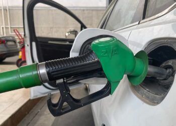 بعد الإعلان عن إطلاقه.. النفط يؤجل التسجيل على «الستيكر»