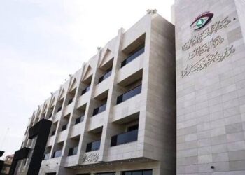سقوط عائلة الابتزاز.. النزاهة تطيح بمسؤول أقيام عقارات بابل وزوجته وابنه