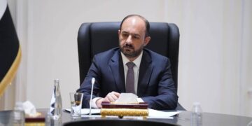 وزير الصناعة يوجه بتشكيل لجنة  للوقوف على أسباب حادث تسرّب غاز الأمونيا بالبصرة