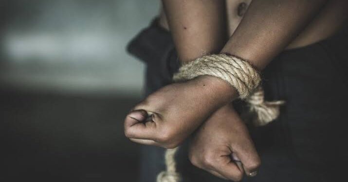 مطاردة بين البصرة وذي قار تنتهي بتحرير مهندس مختطف وإعادة فدية الـ(200) مليون دينار