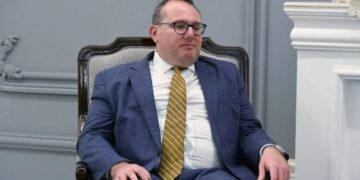 القائم بالأعمال الأمريكي: ترامب يتطلع إلى شراكة مثمرة مع الشعب العراقي قائمة على نتائج حقيقية