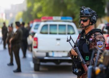 بدأت بتبادل الشتائم على “التيك توك” وانتهت بـ(12) معتقلاً.. تفاصيل مشاجرة عائلية كبيرة في نينوى