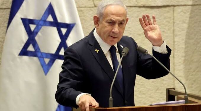 صفقة الأباتشي تشعل الخلاف في إسرائيل.. نتنياهو يفشل في تأمين تمويل التسليح