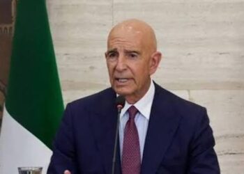 المبعوث الأمريكي: الزيدي يقوم بعمل رائع لنزع سلاح الفصائل