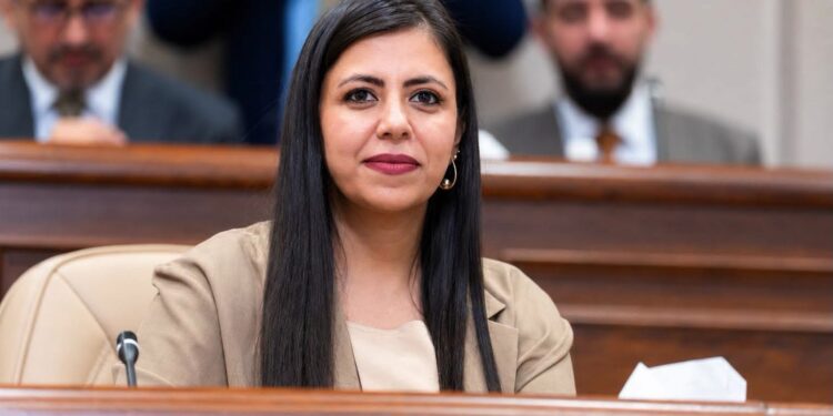 العلواني تفتح ملف وزارة النقل: ساحة نفوذ لمنظمة بدر.. يتبدل الوزراء والهارب نور زهير يتحكم بمفاصلها