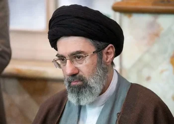 خامنئي يفتح باب الرد الإقليمي.. «درس لن ينساه العدو الأميركي»