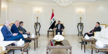 الحلبوسي والقائم بالأعمال الأمريكي يبحثان تطوير العلاقات الثنائية والأوضاع في المنطقة