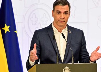 سانشيز يختصر الطريق.. إسبانيا إلى انتخابات مبكرة في نوفمبر