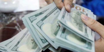 من 150 إلى 168 ألفاً.. ست موجات ترسم رحلة الدولار في 2026