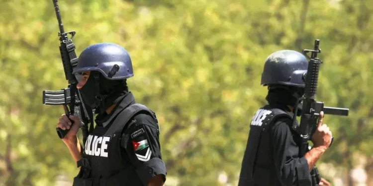 اخترقوا بيانات الـFBI… والأردن يمسك بأحد مفاتيح الشبكة