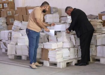 التربية تعلن وصول دفعة جديدة من الكتب المنهجية إلى المخازن