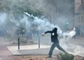 الغضب الأوروبي مستمر.. تظاهرات في إيطاليا وفرنسا تحشد 70 ألف شرطي استعداداً لـ”احتجاجات الهالوين”